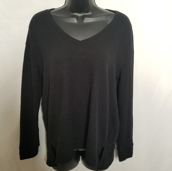 Cupcakes and Cashmere v neck loose fitting sweater Black Size XS - Picture 5 of 11